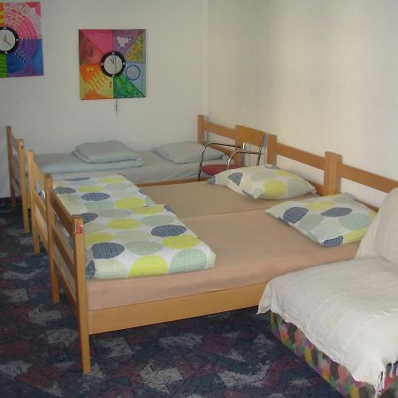 Hostel 021 Novi Sad Exterior photo